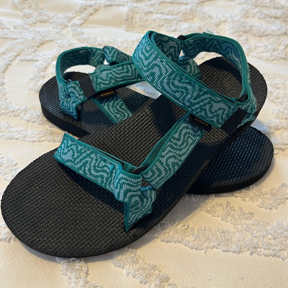 EUC Teva Women’s Original Universal Sandal Size 8